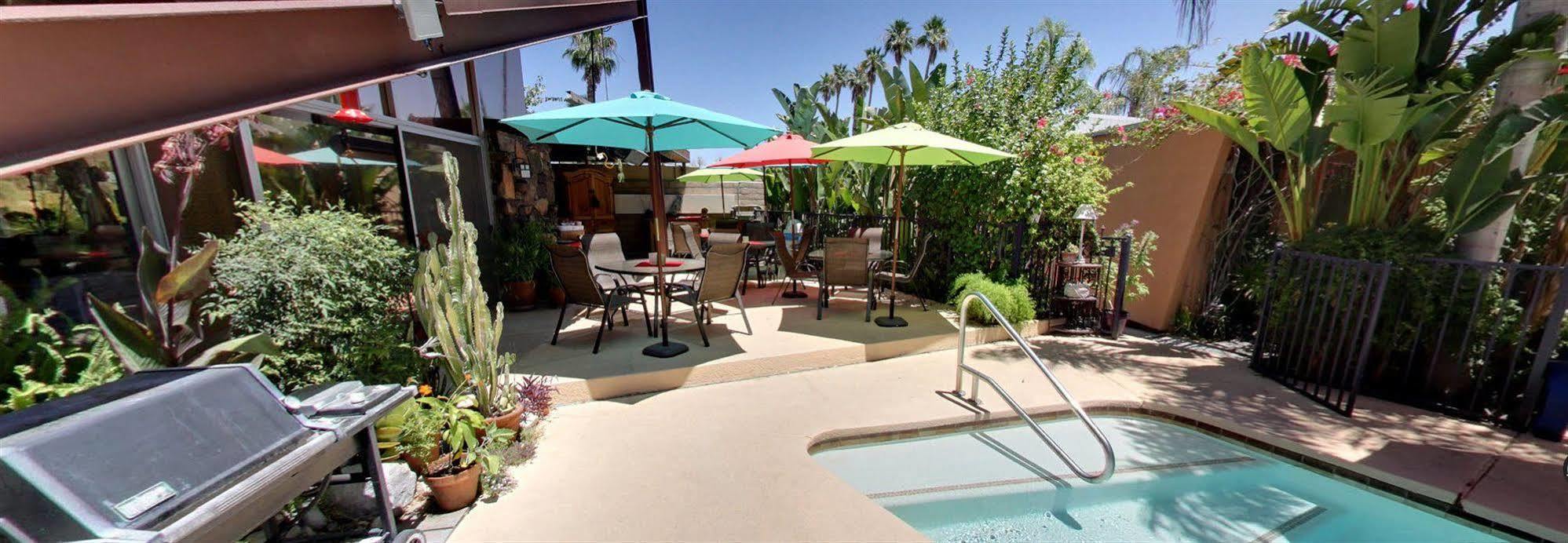 Triangle Inn Clothing Optional Resort For Men Palm Springs Exteriér fotografie